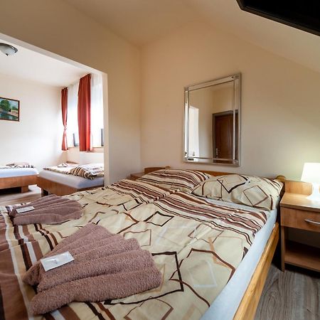 Szenti Vendeghaz Bed & Breakfast Gyor Luaran gambar