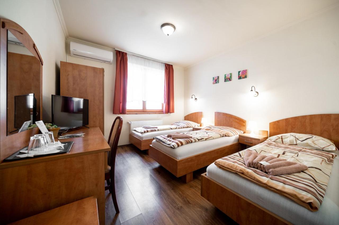 Szenti Vendeghaz Bed & Breakfast Gyor Luaran gambar